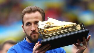 В чест на №54: Хари Кейн показа кулинарни умения (ВИДЕО)