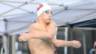 Да засенчиш Фелпс и Торп: 14-годишен е новото чудо