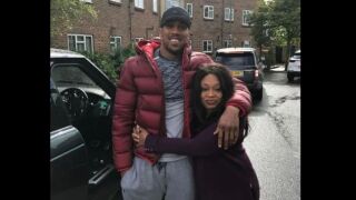 Още живея с мама, защото...