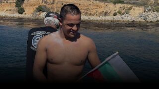 Българин триумфира на световното по плуване в ледени води (ОБНОВЕНА)