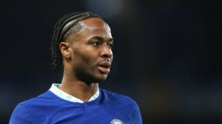 Челси гони 15 футболисти през лятото