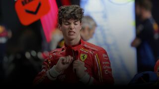 Скъсали на шофьорски изпит младата звезда на Ф1