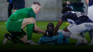 Любенов вече е в София. В Пирогов решават за операцията