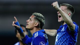 Левски пребори Славия, пак доближи ЦСКА