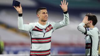 Героят, задигнал капитанската лента на Роналдо, играе в четвърта лига