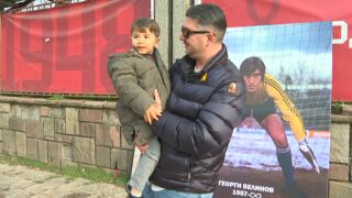 Внукът на Георги Велинов просълзи феновете (ВИДЕО)