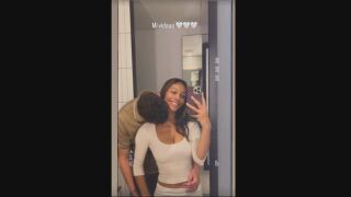 Познахте ли го? Кой е футболният национал, който целува тази красавица? (ВИДЕО)