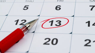 Петък 13: Защо мозъкът ни обича да вярва в лош късмет?