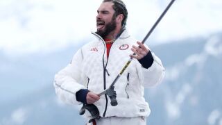 Загуби крак, преживя кома и смъртта на брат си – но стана герой