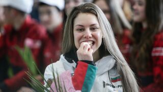 Най-ценната среща след бронза – тази с двете баби (ВИДЕО)