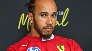 Ким Кардашиян и Луис Хамилтън избягаха в Токио - ето какво се случва (СНИМКИ)