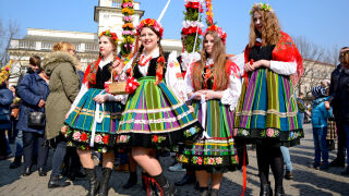 Къде по света има аналог на лазарките? (ВИДЕО€СНИМКИ)