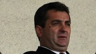 Феновете на Локомотив (София) : “Решено е. Гигов вън!”