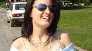 Приказните герои строят детски площадки