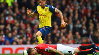 Английски национал лази като четириного, светът му се присмива (ВИДЕО)