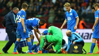 Футболист на Днипро припадна по време на финала на Лига Европа