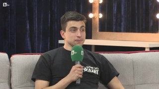 Стенли с авторска песен за лютеницата