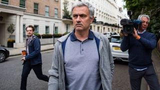 Преговорите между Моуриньо и Юнайтед продължават