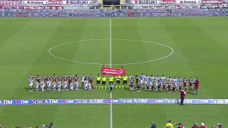 Инсиние стана за смях заради... дете-талисман (ВИДЕО)