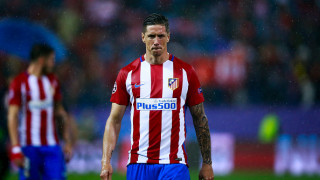 Фернандо Торес остава в 