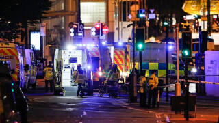 Футболният свят скърби за жертвите на атентата в Манчестър