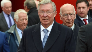 Светът на футбола се моли за сър Алекс