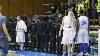 След скандалите на 