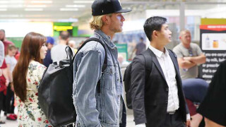 Тъжният Лорис Кариус бяга през Манчестър (СНИМКИ)