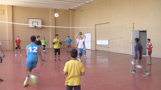 Млади волейболисти търсят пари, за да отидат на републиканско първенство (ВИДЕО)