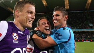 Вратар спаси четири дузпи, вкара една и класира отбора си на финал (ВИДЕО)