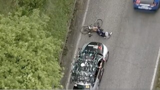 Извадиха отбор от Джирото заради прегазен съперник (ВИДЕО)