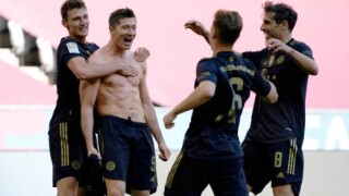 Левандовски задмина Герд Мюлер в тъжен ден за 