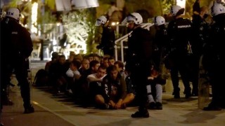 Бой и 130 арестувани след празненствата на 