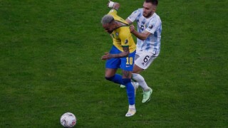 Бразилия и Аржентина преиграват прекъснатата квалификация