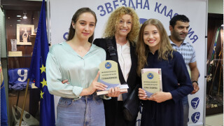 Женска доминация на върха в 