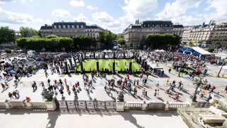 Фен зоните в Париж: 44 000 за 