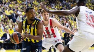 Фенербахче удари Олимпиакос, Везенков неузнаваем (ВИДЕО)