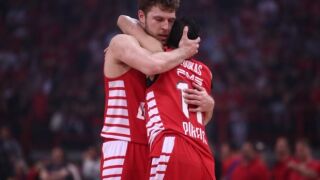 Треньорът на Сакраменто: Обожавам качествата на Везенков