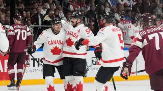 Канада направи Латвия на пух и прах на световното (ВИДЕО) 