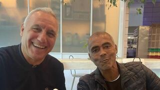 Камата празнува титлата на Барселона с кроасани в Ню Йорк (ВИДЕО) 