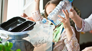 Брандове, които използват боклуци за новите си продукти