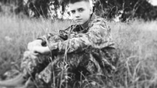 Млад хокеист загина на фронта