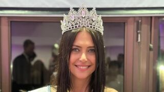 60-годишна жена отвя конкуренцията в конкурса "Мис Вселена Буенос Айрес" (СНИМКИ + ВИДЕО)