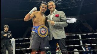 Национал стъпи на европейския връх в професионалния си дебют