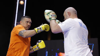 Най-добрите пари в кариерата: Колко ще спечелят Фюри и Усик? (ВИДЕО)