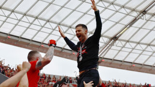 Алонсо е осмият треньор, който печели титла без загуба! (ВИДЕО)