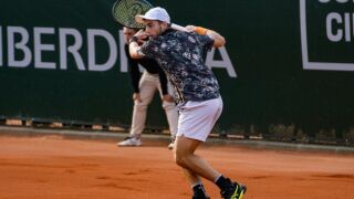 Първа българска победа на 