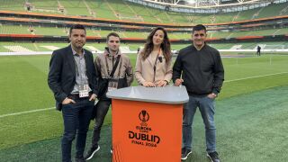 Епизод 1: 11 часа до Дъблин, шофьор-певец, а акредитации? (ВИДЕО И СНИМКИ)