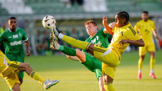 Левски не направи шпалир и пропусна да бие Лудогорец