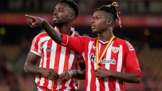 Фенове на Атлетик скандират за майката на звездите си (ВИДЕО)